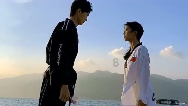 妈妈不让我出去玩我就给她养的猫吸了氯气，请问我过分吗？